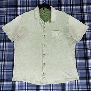 Fabletics The Dash Shirt Mens XL Green Button Up Short Sleeve Performance Pocket